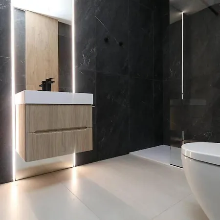 Spacious, Luxurious & Modern 2br-maissonette-amazing Finish-historical Centre-renovated 2024 Appartement Olbia